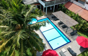 Отель Weligama Ocean Breeze  Weligama